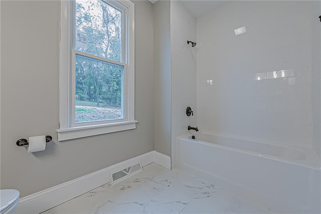 1009 3 Springs Road Irwin, PA 15642 - Photo 14 of 25 Gallery Image 14