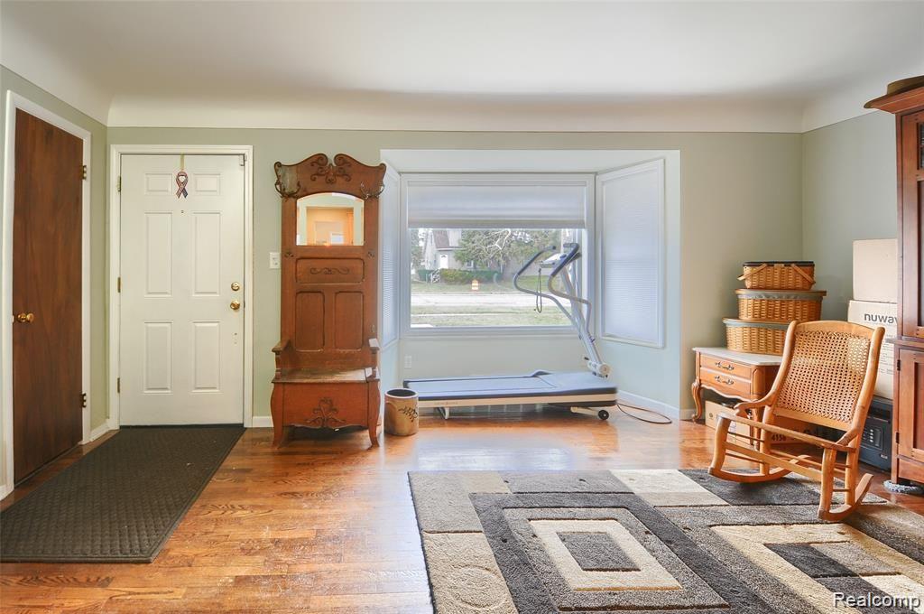 3023 Miller Road Flint, MI 48507 - Photo 3 of 32