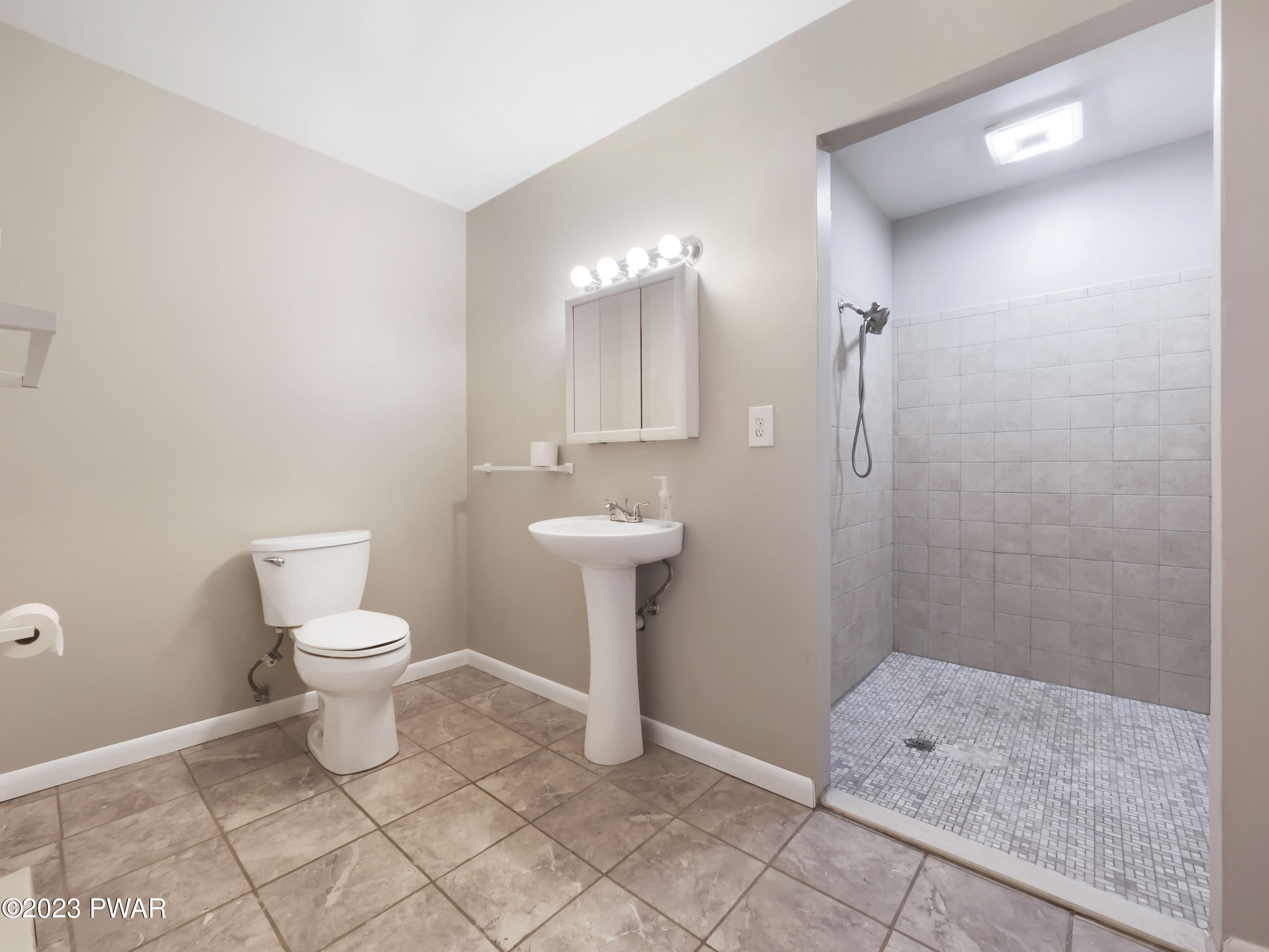 101 Waterwheel Road Milford, PA 18337 - Photo 17 of 25