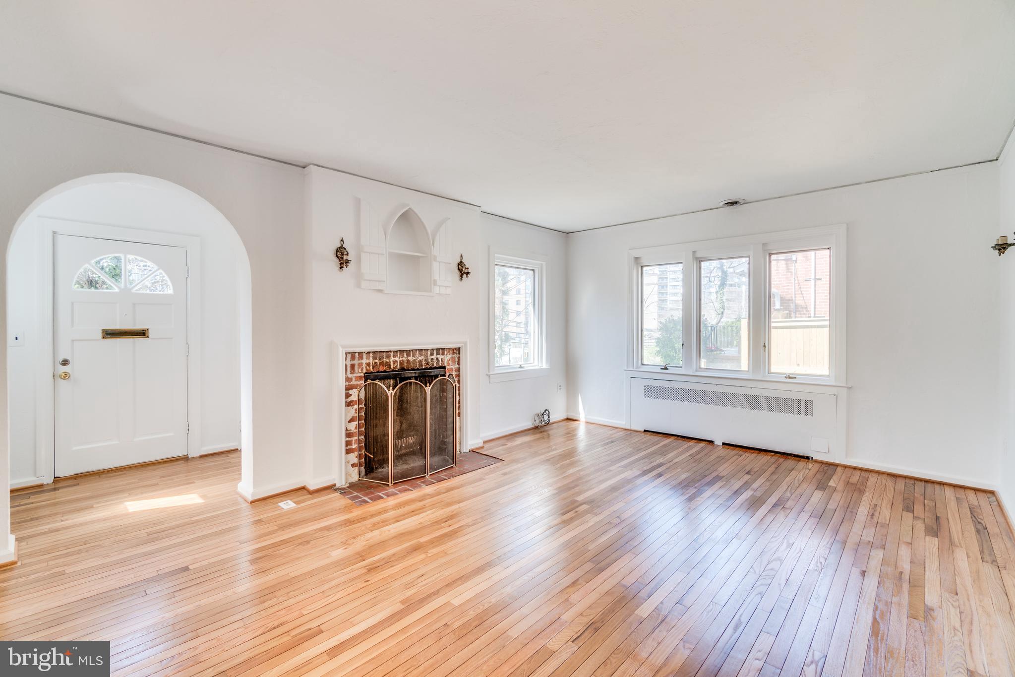 8609 Cedar Street Silver Spring, MD 20910 - Photo 2 of 44 Gallery Image 2