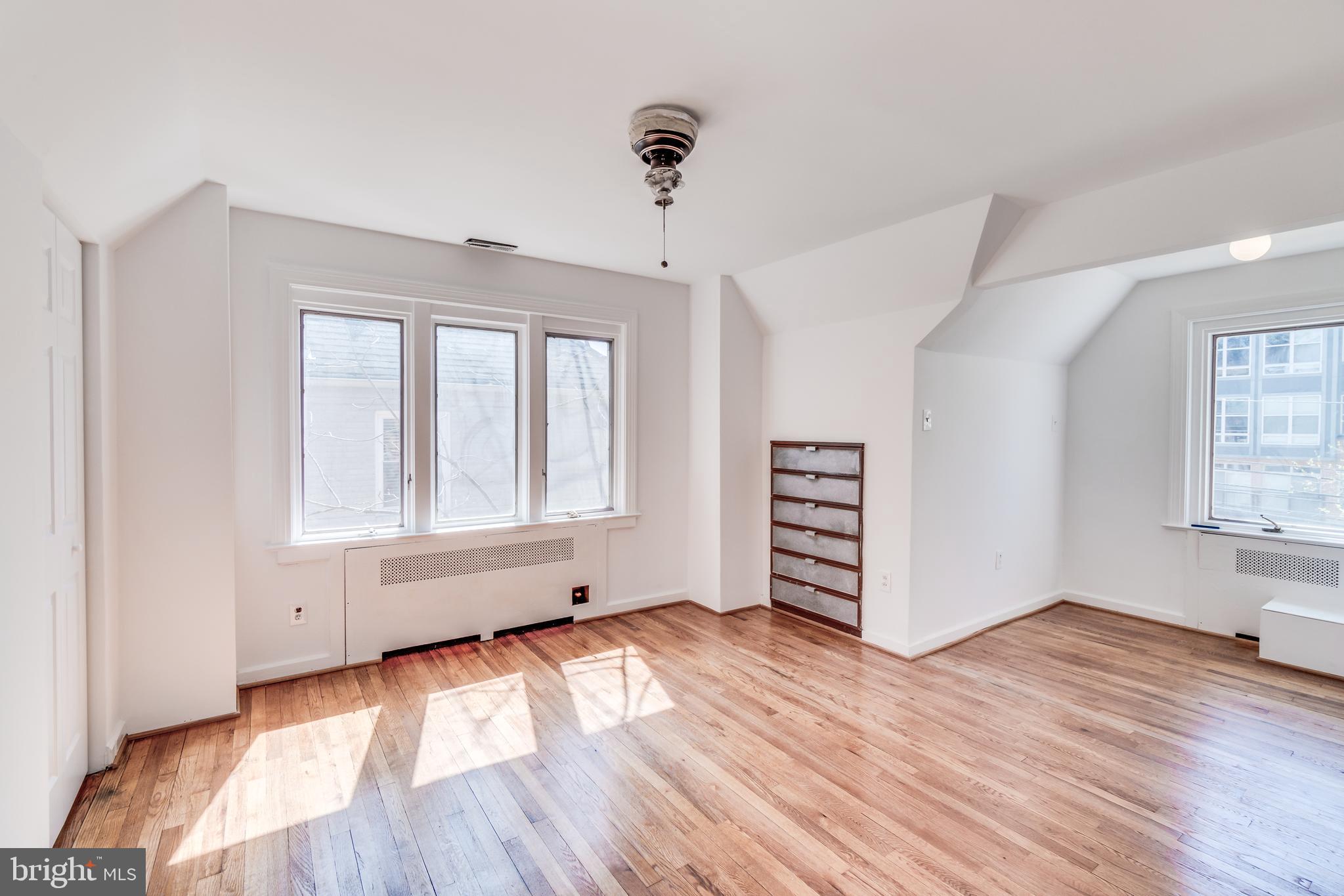 8609 Cedar Street Silver Spring, MD 20910 - Photo 15 of 44 Gallery Image 15