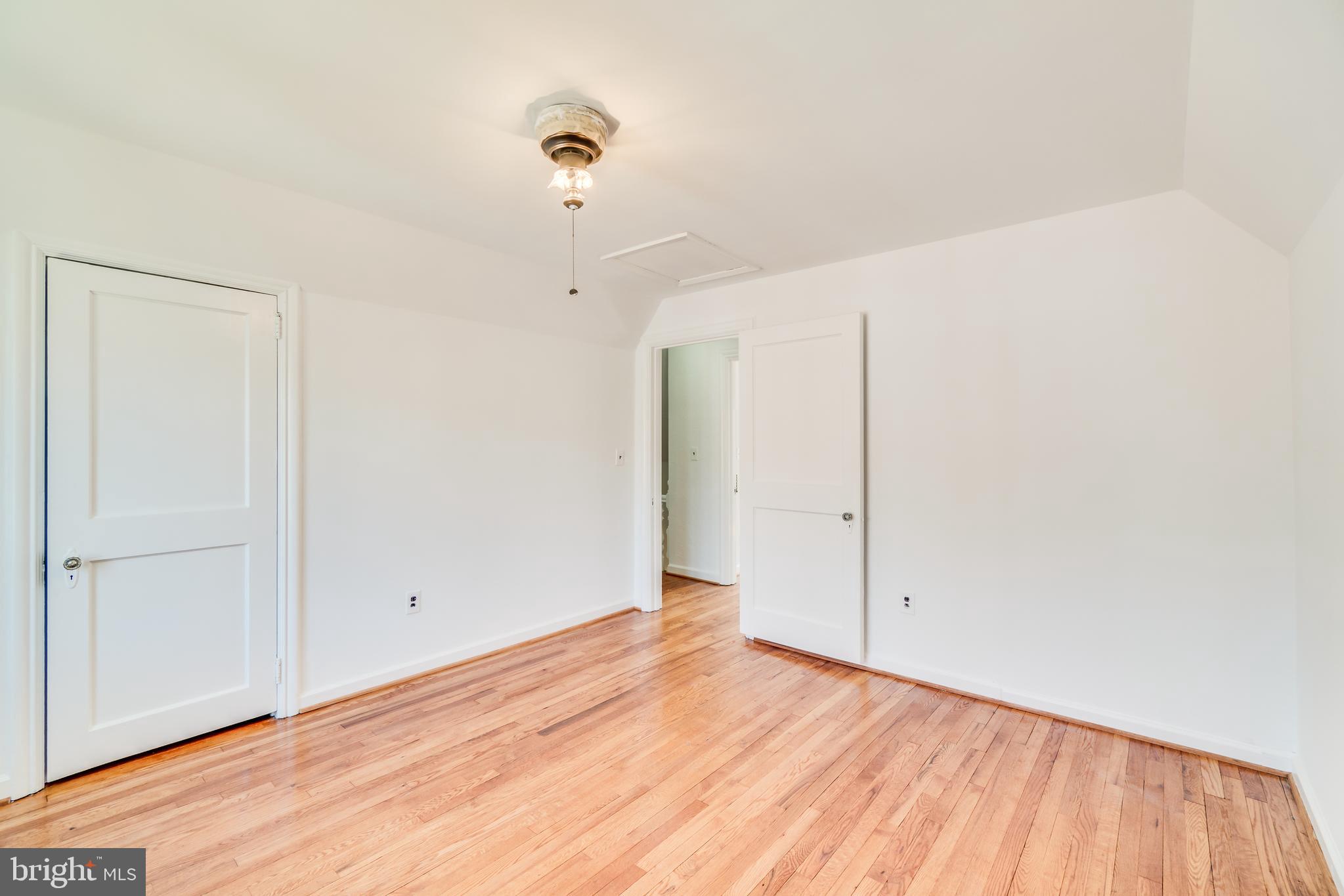 8609 Cedar Street Silver Spring, MD 20910 - Photo 21 of 44 Gallery Image 21