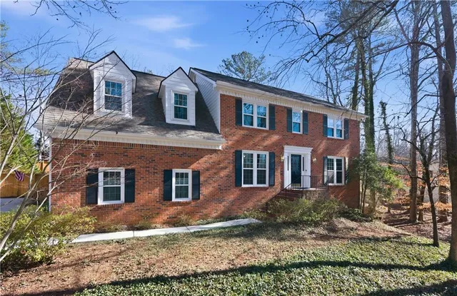 $850,000 | 290 Barrow Downs, Alpharetta, GA 30004