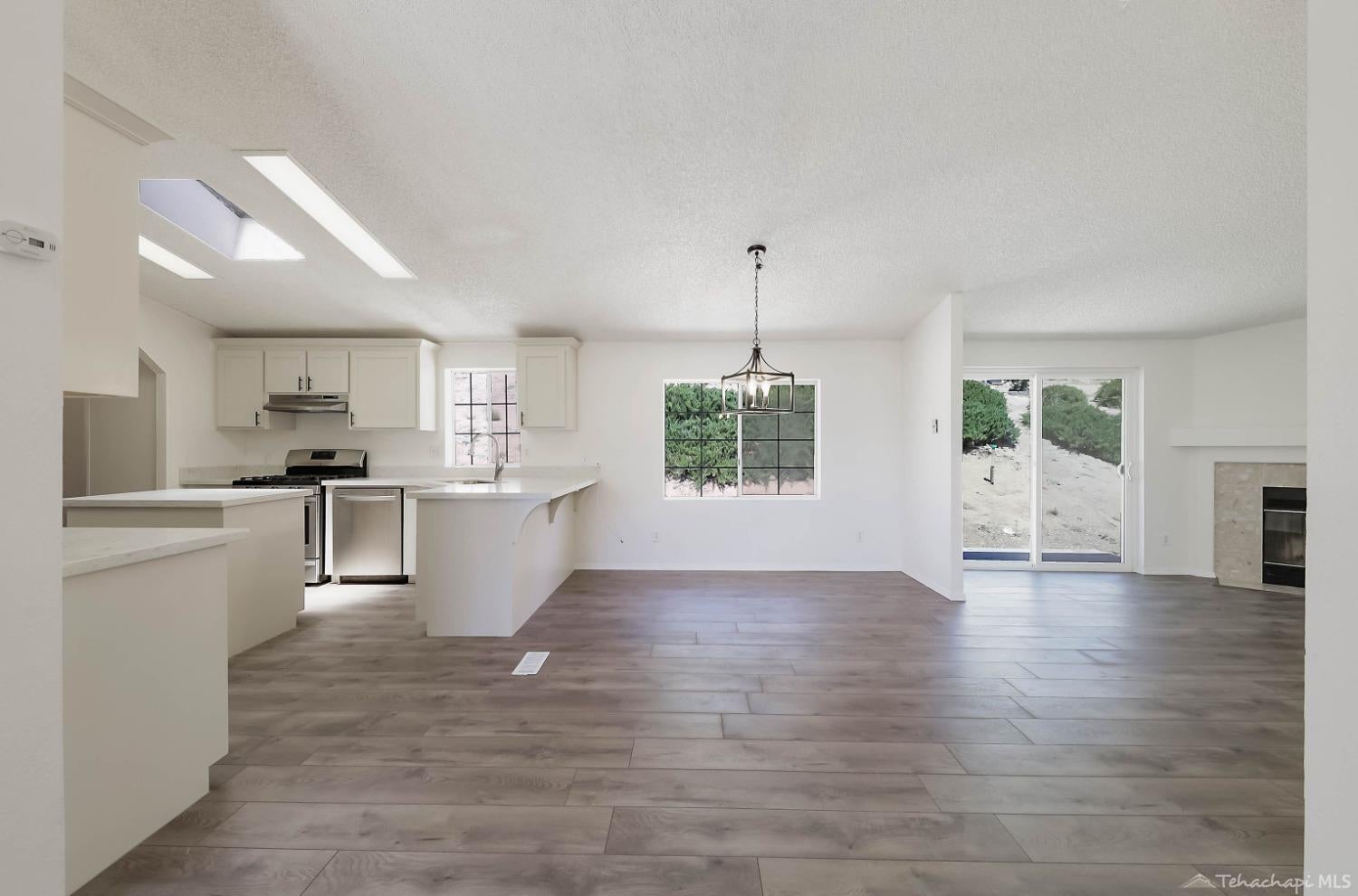 27801 Cummings Valley Road Tehachapi, CA 93561 - Photo 11 of 24 Gallery Image 11