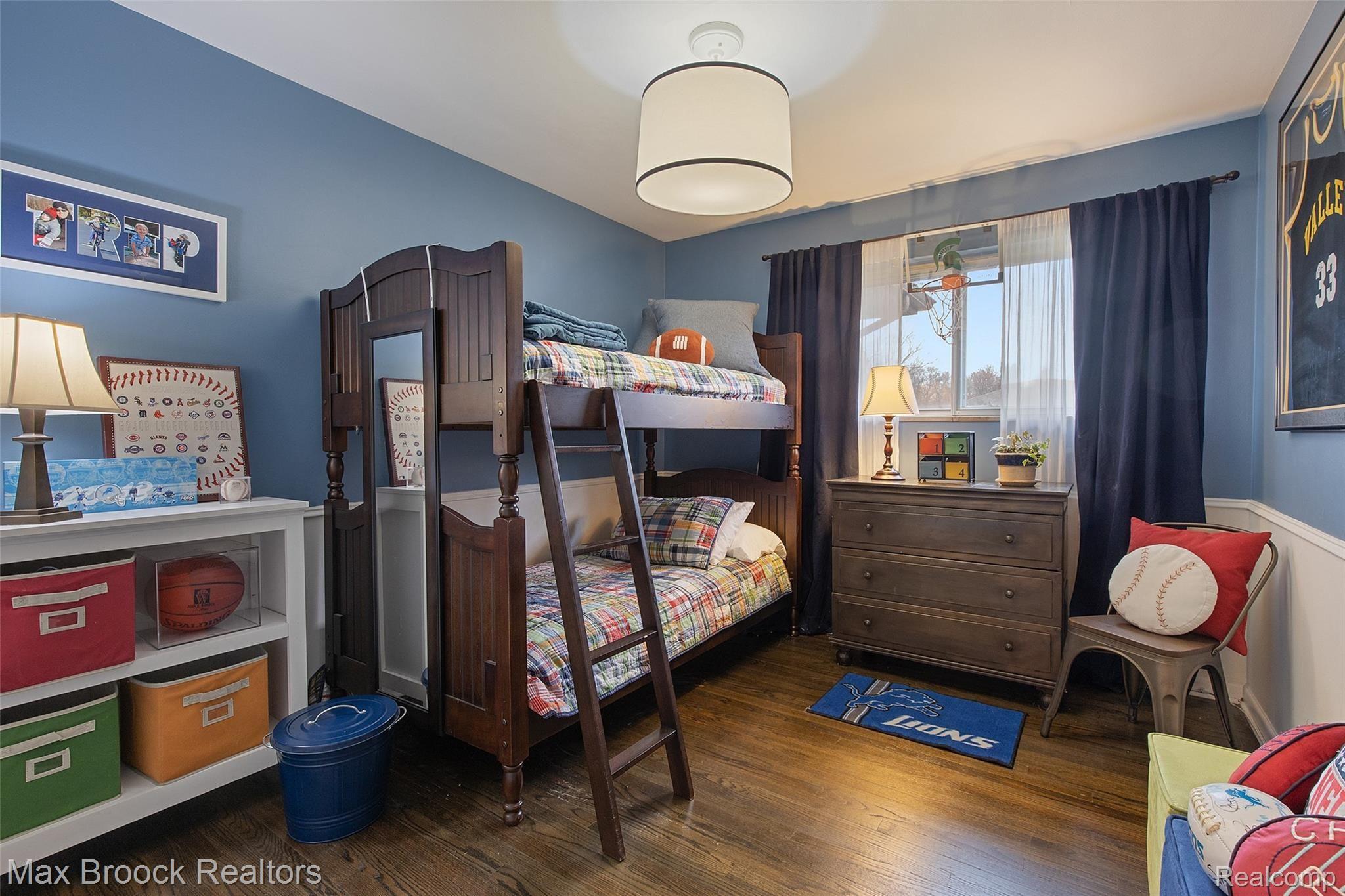 15991 Reedmere Avenue Franklin, MI 48025 - Photo 16 of 25 Bedroom 2.jpg