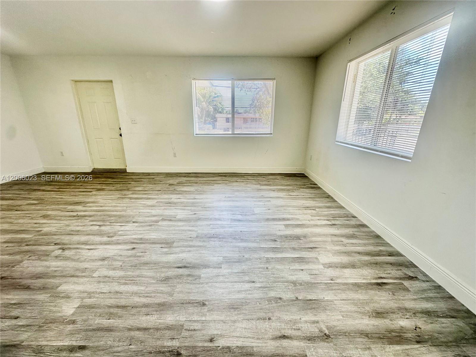 1095 Northeast 149th Street Miami, FL 33161 - Photo 12 of 15
