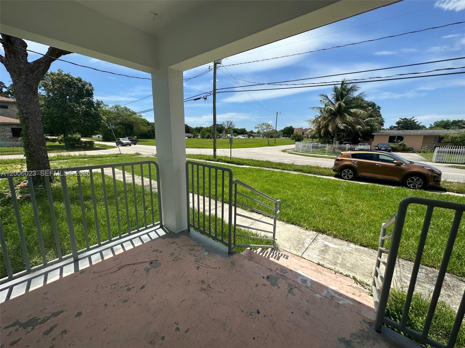 1095 Northeast 149th Street Miami, FL 33161 - Photo 9 of 15
