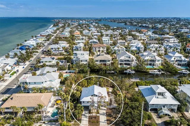 $2,195,000 | 527 Magnolia Avenue, Anna Maria, FL 34216