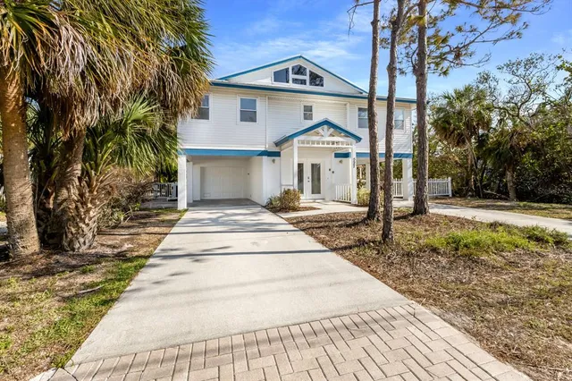 $2,195,000 | 527 Magnolia Avenue, Anna Maria, FL 34216