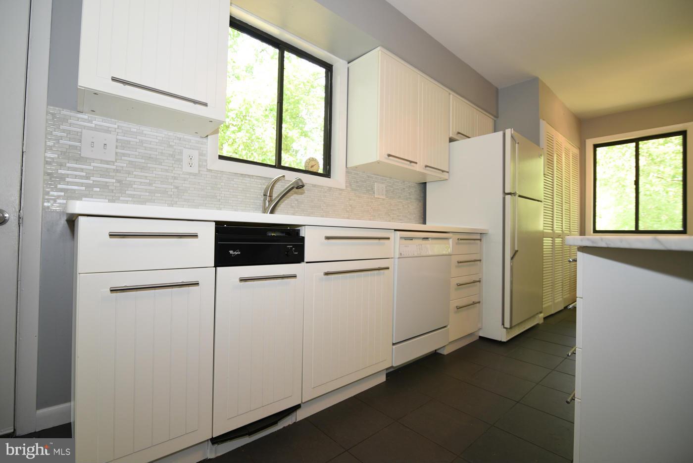 11803 Blue Spruce Road Reston, VA 20191 - Photo 7 of 29 Kitchen