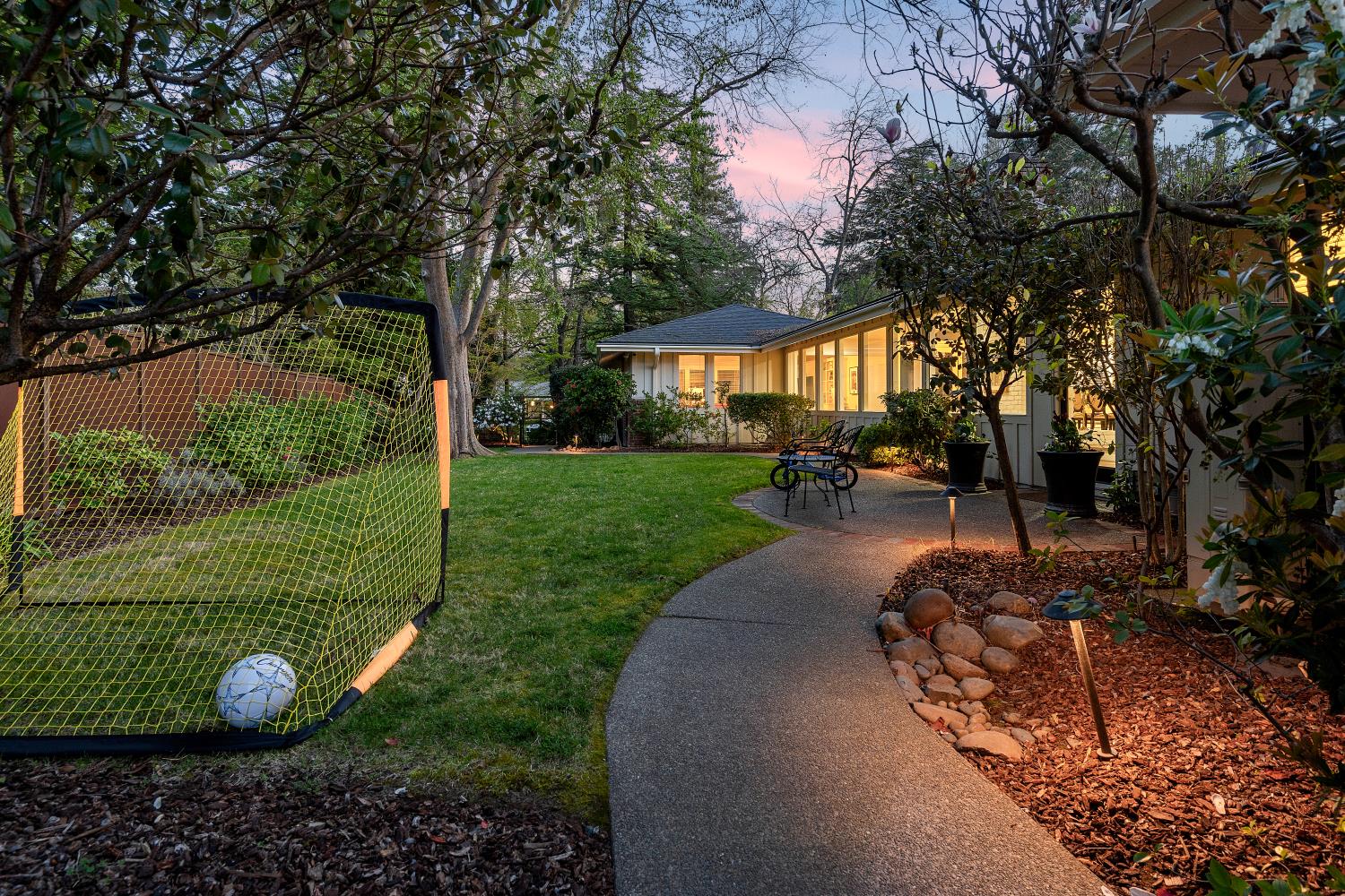 1987 Maple Glen Road Sacramento, CA 95864 - Photo 71 of 85