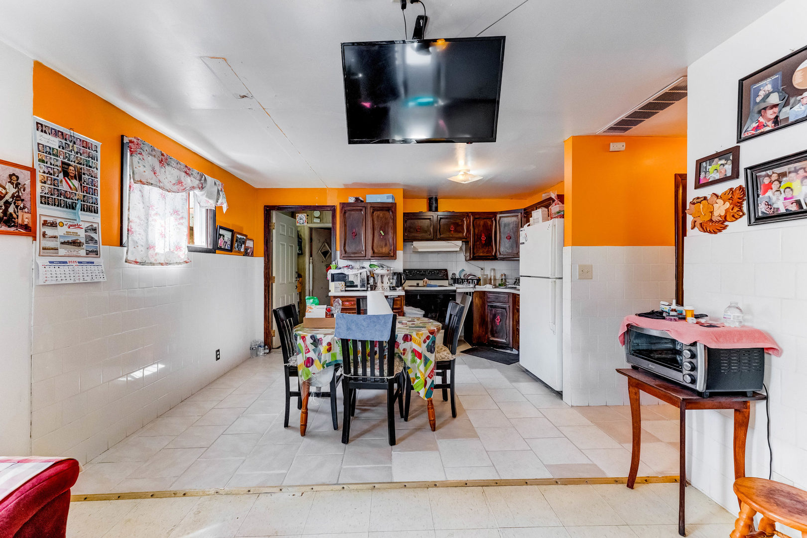 6105 South Archer Road Summit, IL 60501 - Photo 12 of 25 a view of a dining room with furniture