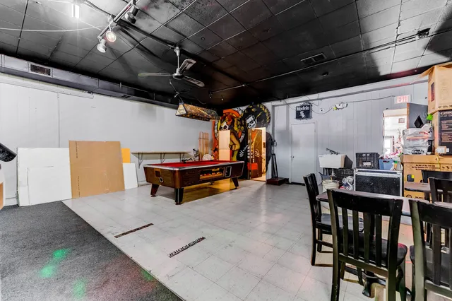 $275,000 | 6105 South Archer Road, Summit, IL 60501