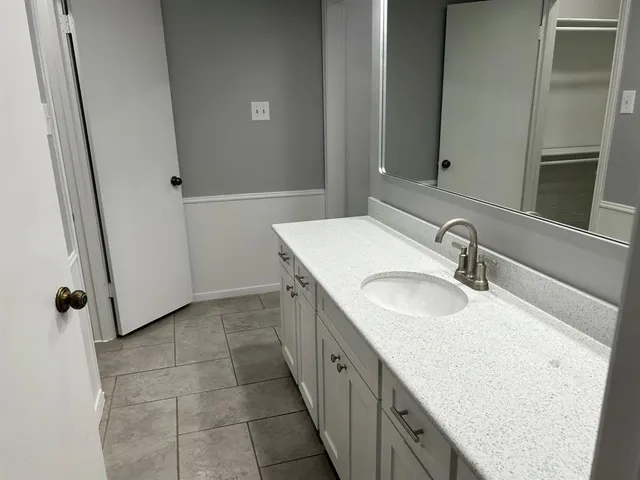 $2,400 | 1709 Vicksburg Drive, Bedford, TX 76022