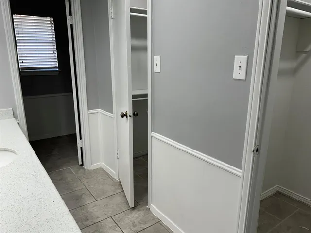 $2,400 | 1709 Vicksburg Drive, Bedford, TX 76022