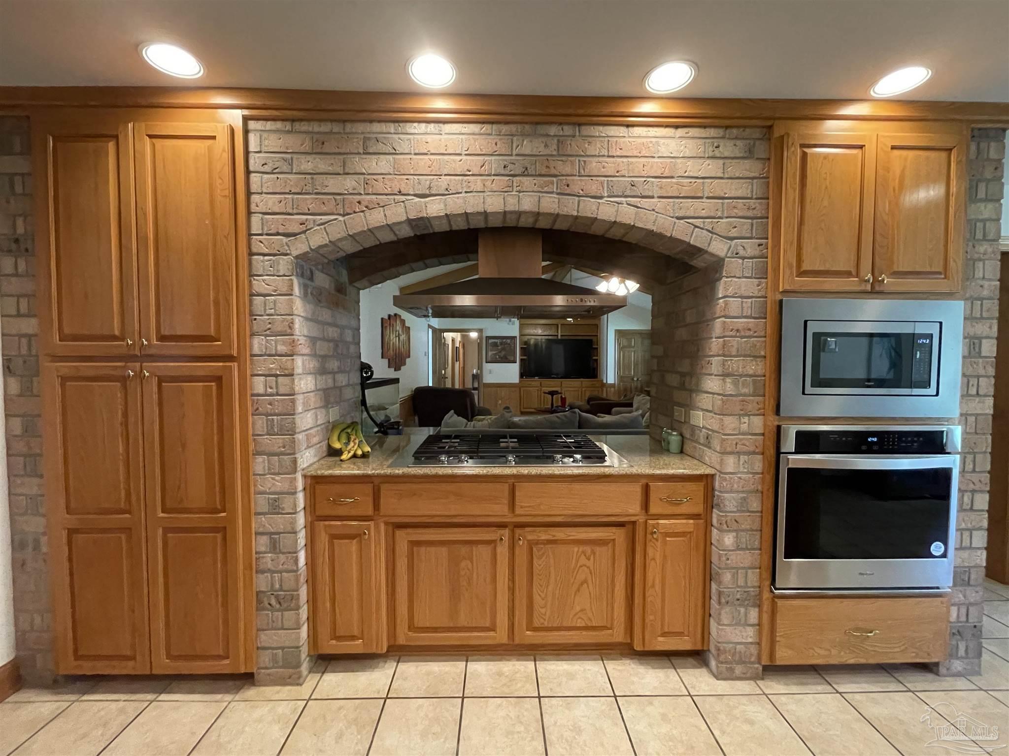 2010 Ceylon Road Pensacola, FL 32526 - Photo 14 of 50 Gallery Image 14