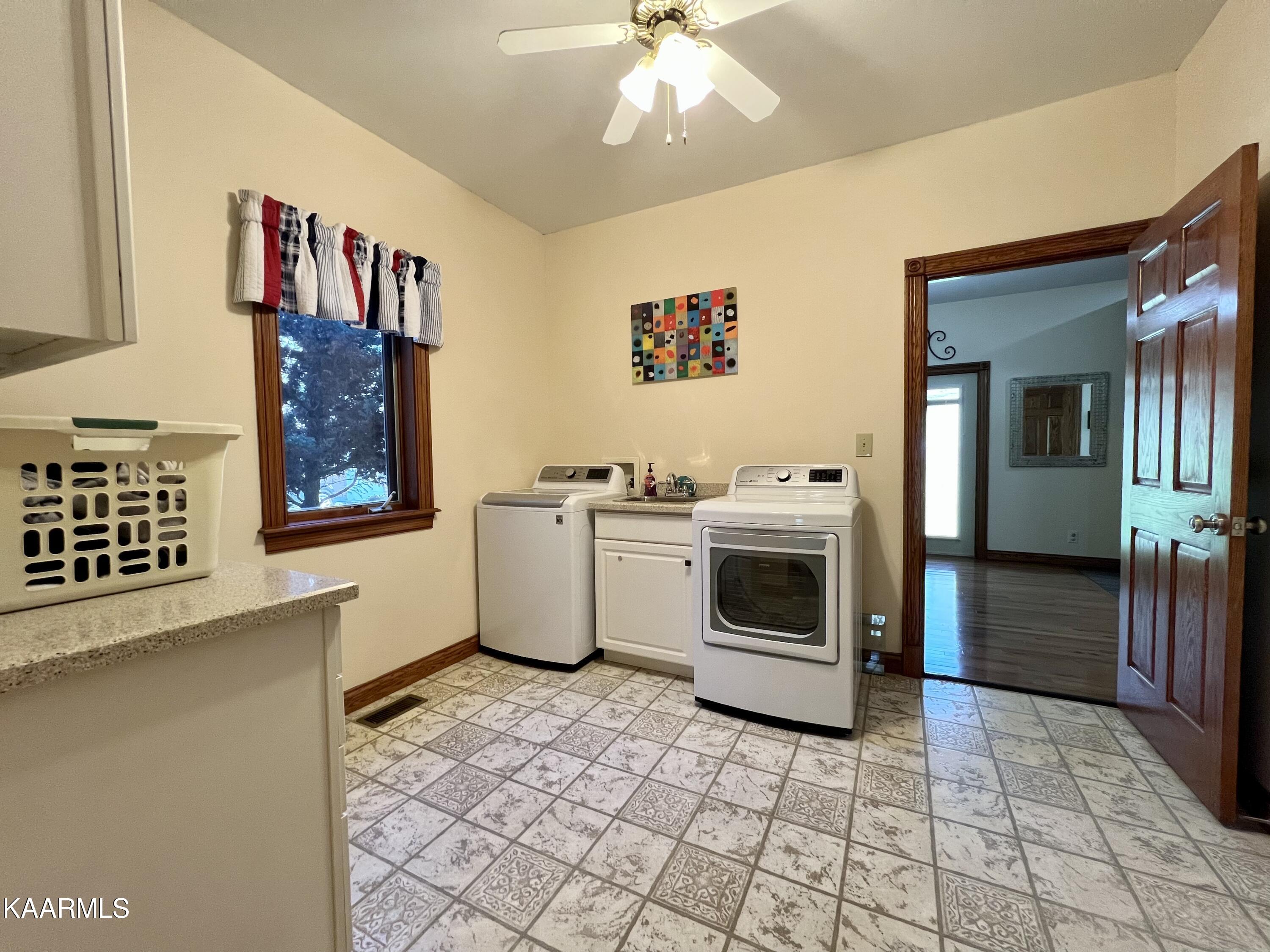 970 Cove Pointe Road La Follette, TN 37766 - Photo 34 of 59 22C52005-7C06-41DC-9367-59D80A66B9DD