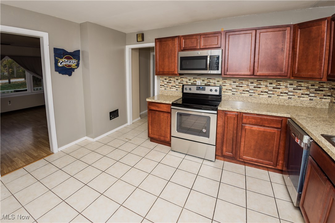 2995 Stoney Ridge Road Avon, OH 44011 - Photo 3 of 14