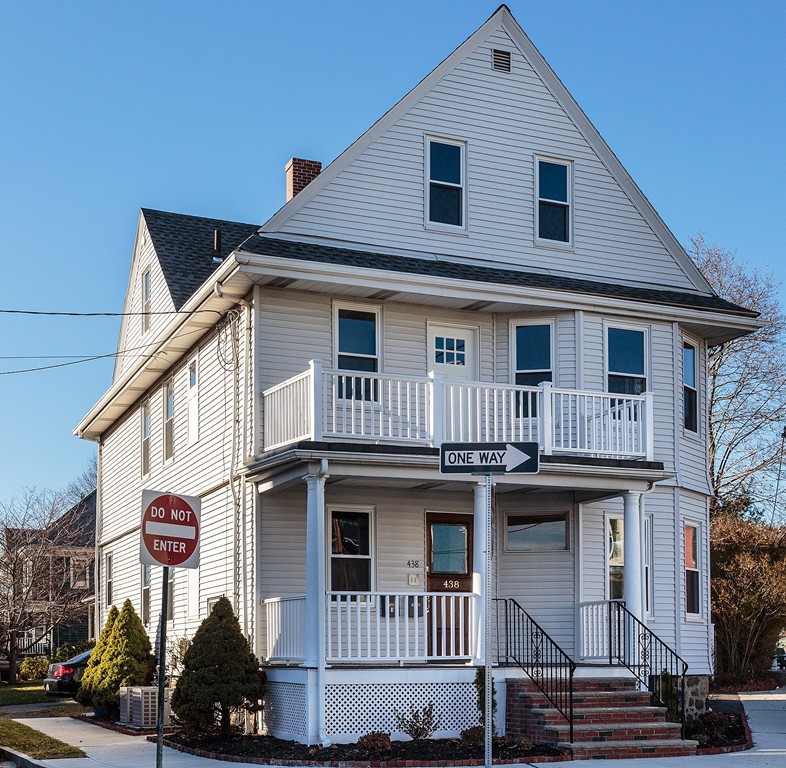 438 Trapelo Road, Unit 2 Belmont, MA 02478 - Photo 1 of 13 Gallery Image 1