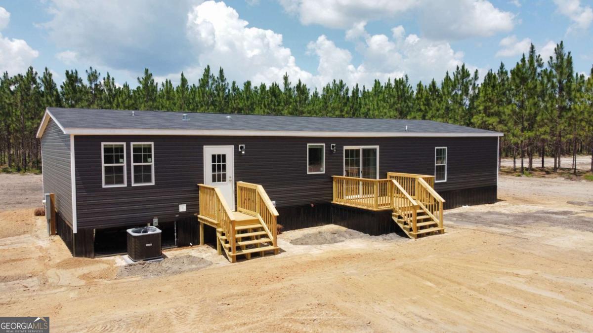 5246 Owens Road Blackshear, GA 31516 - Photo 2 of 21