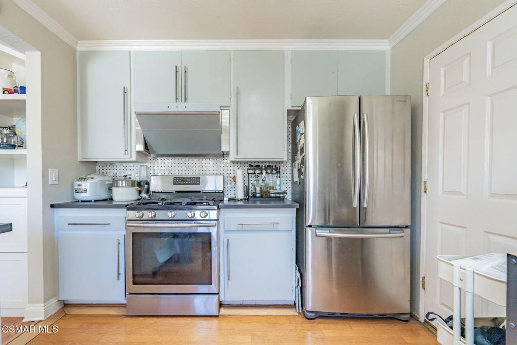 2265 Workman Avenue, Unit 6 Simi Valley, CA 93063 - Photo 10 of 22