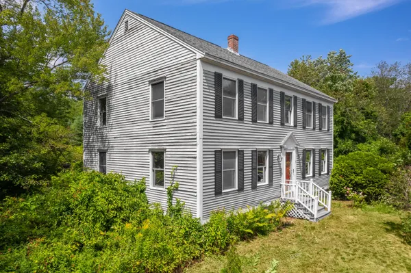 $999,000 | 5 Heath Road, Kennebunk, ME 04043