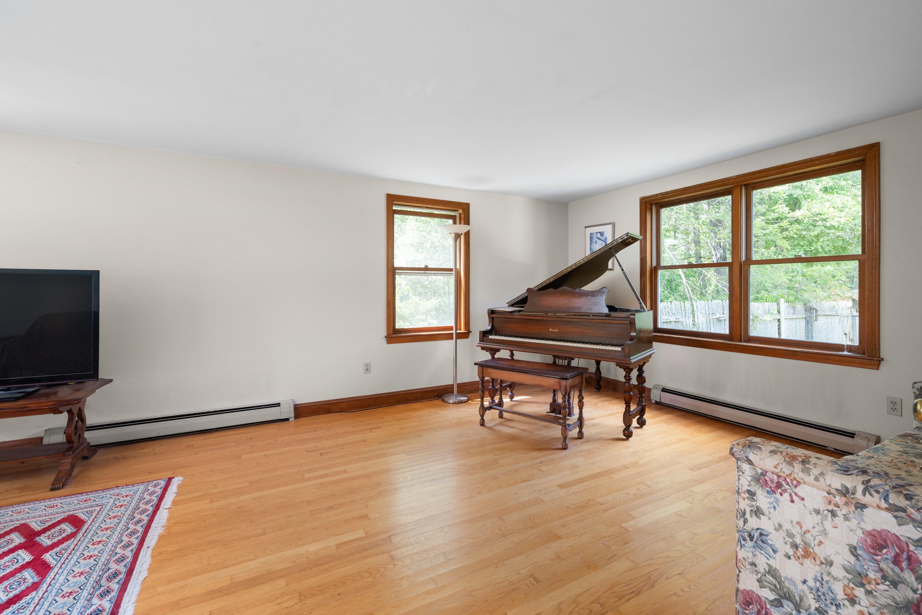 5 Heath Road Kennebunk, ME 04043 - Photo 9 of 27 Living Room-1