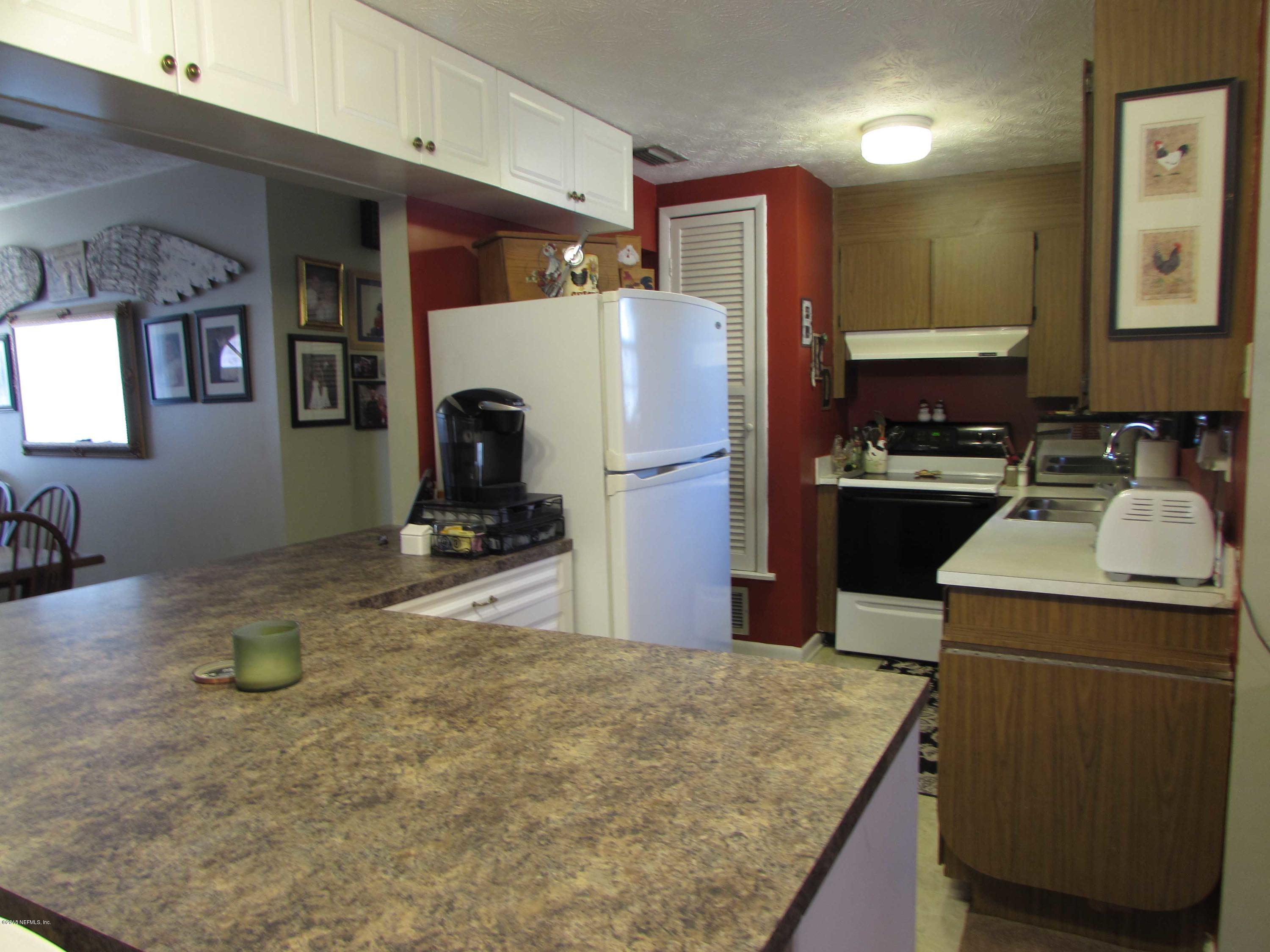 2725 Leonid Road Jacksonville, FL 32218 - Photo 4 of 10 Kitchen
