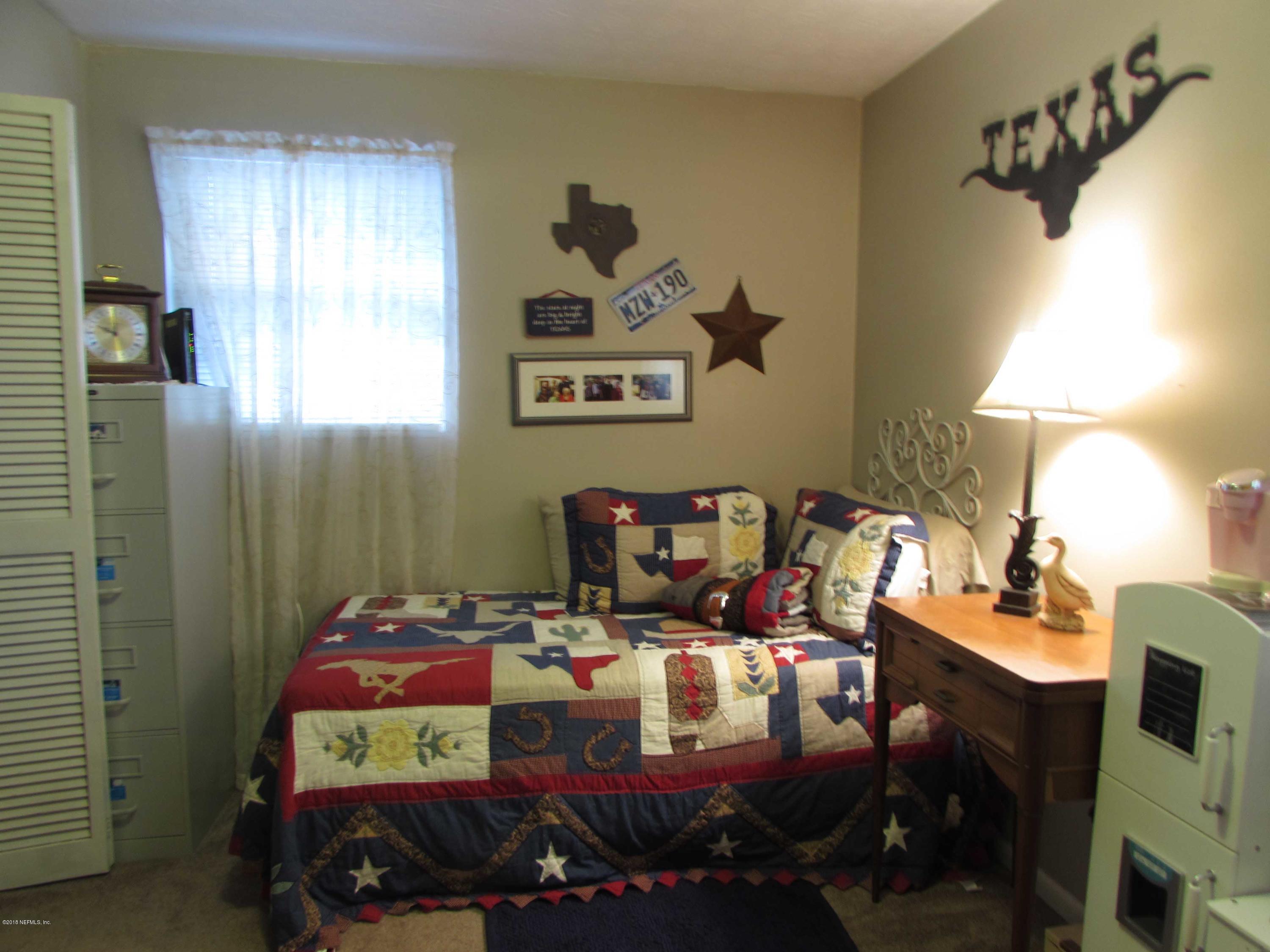 2725 Leonid Road Jacksonville, FL 32218 - Photo 8 of 10 2nd bedroom