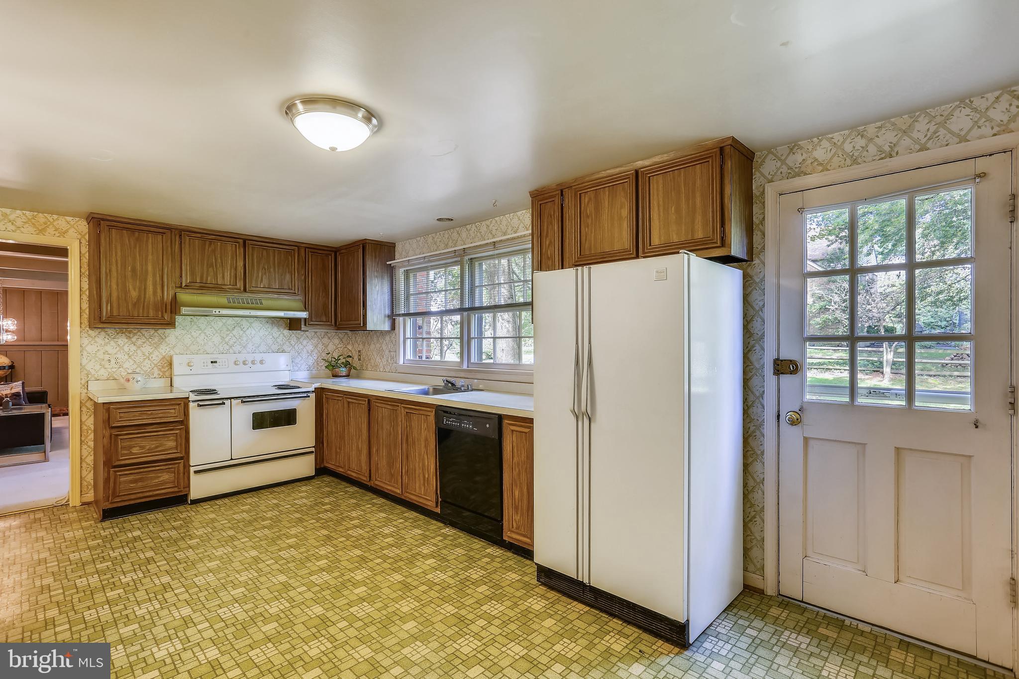 12400 Over Ridge Road Potomac, MD 20854 - Photo 15 of 54