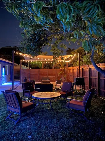 $1,570 | 902 Northeast 38th Street, Unit 2, Oakland Park, FL 33334