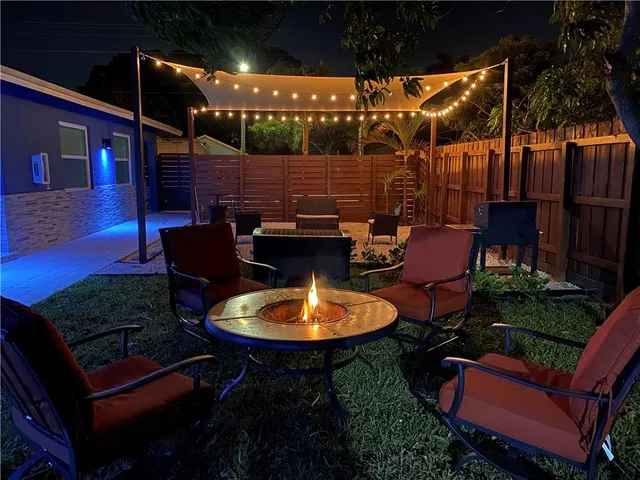 $1,570 | 902 Northeast 38th Street, Unit 2, Oakland Park, FL 33334