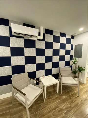 $1,570 | 902 Northeast 38th Street, Unit 2, Oakland Park, FL 33334