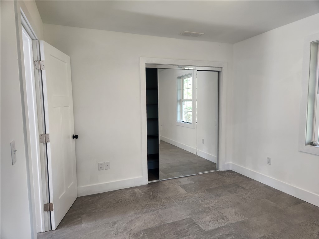 1284 Boston Neck Road Saunderstown, RI 02874 - Photo 18 of 24