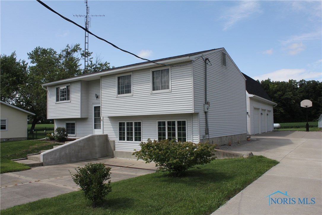 23605 Breckler Road Defiance, OH 43512 - Photo 1 of 27 Gallery Image 1