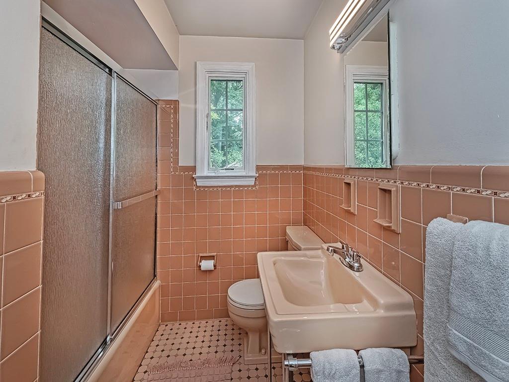 776 Elm Spring Road Pittsburgh, PA 15243 - Photo 14 of 21 Gallery Image 14