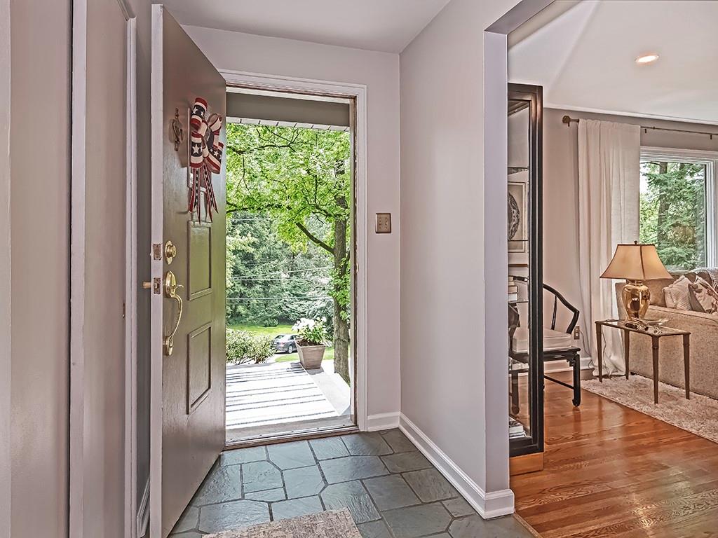 776 Elm Spring Road Pittsburgh, PA 15243 - Photo 2 of 21 Gallery Image 2