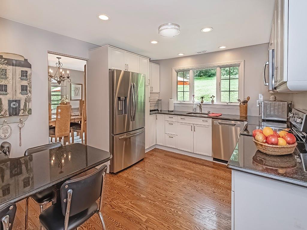 776 Elm Spring Road Pittsburgh, PA 15243 - Photo 9 of 21 Gallery Image 9