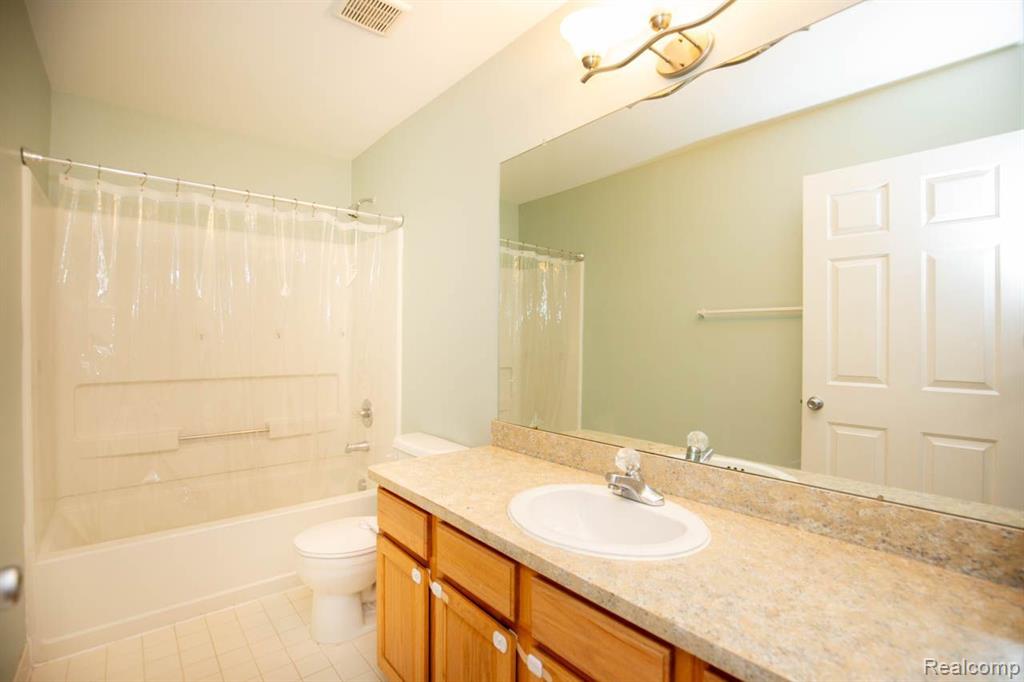 475 Cherry Orchard Road Canton, MI 48188 - Photo 34 of 46