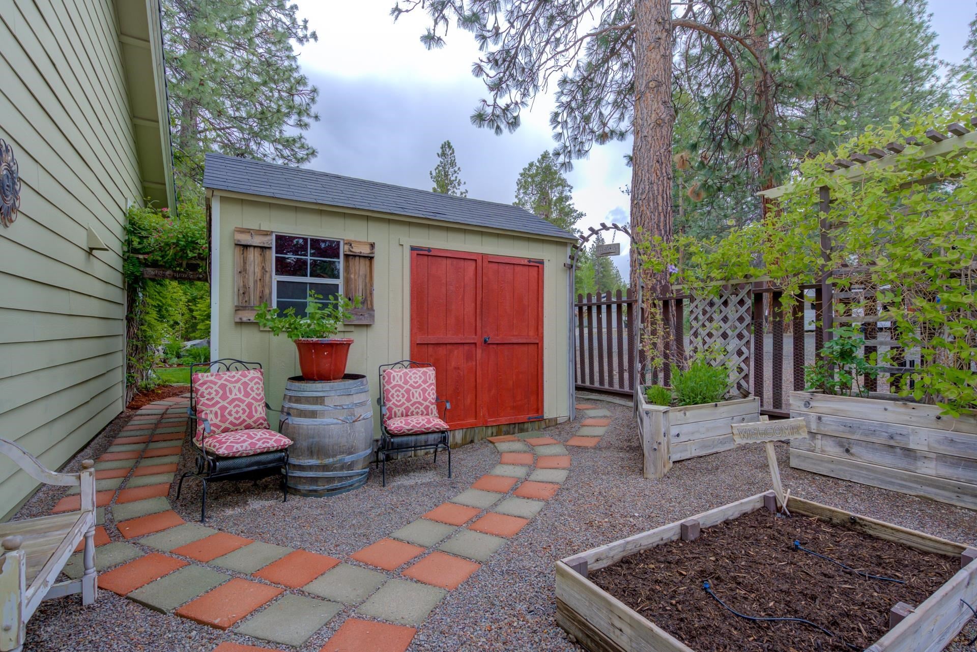 17501 Grizzly Den Road Weed, CA 96094 - Photo 39 of 50 Gallery Image 39