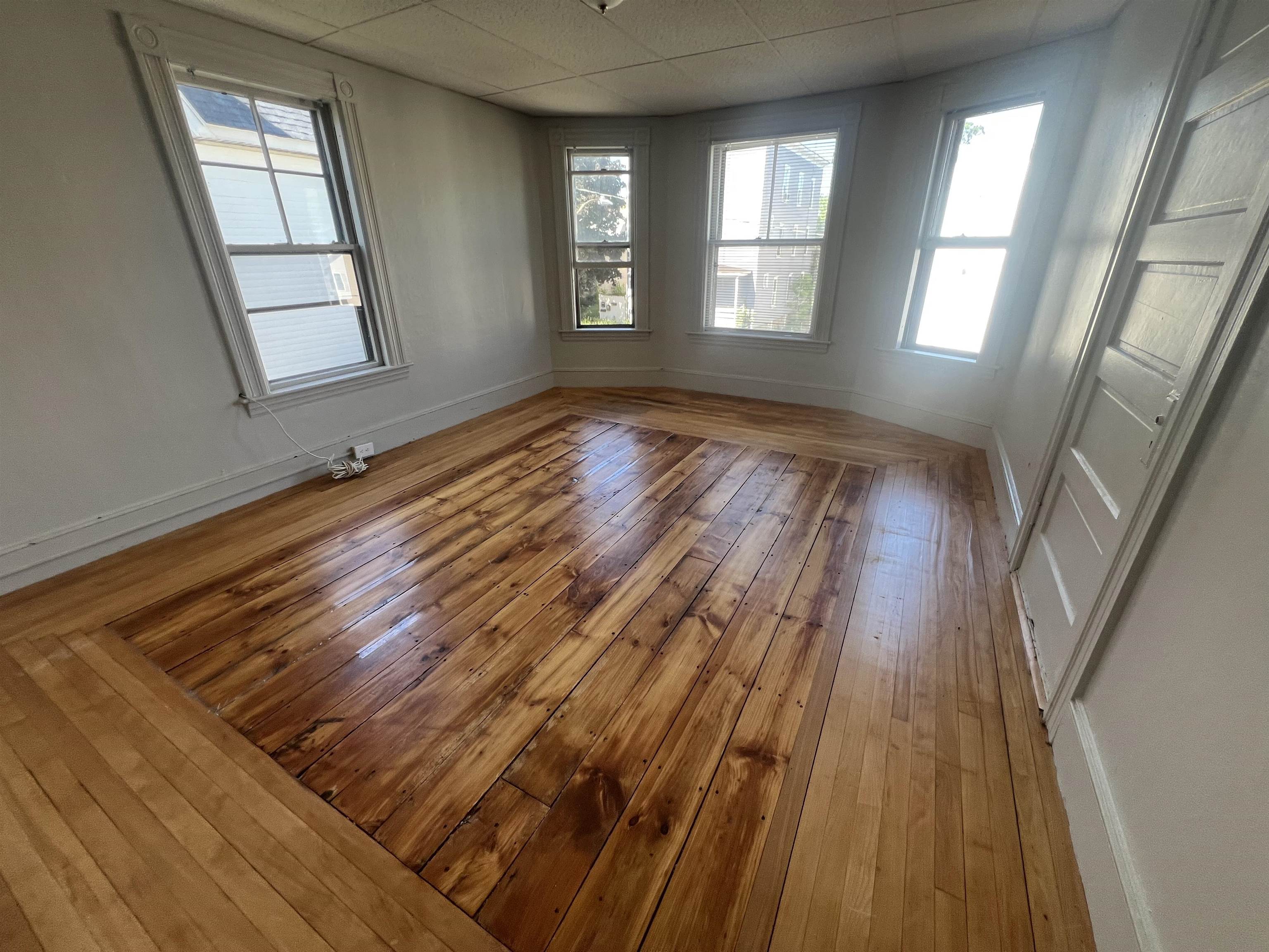 551 Montgomery Street, Unit 2 Manchester, NH 03102 - Photo 6 of 13