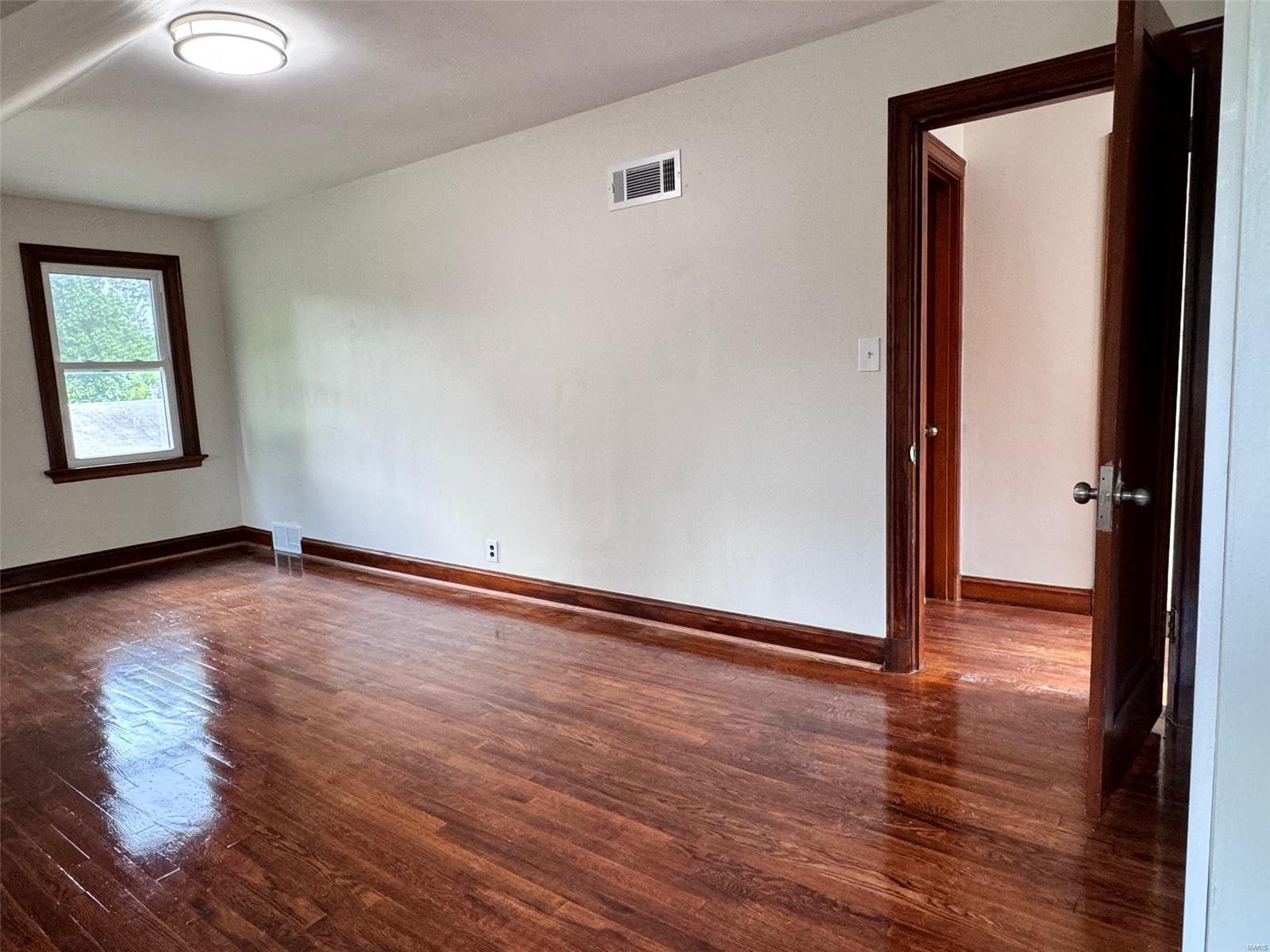 9004 Lackland Road St. Louis, MO 63114 - Photo 20 of 23 Gallery Image 20