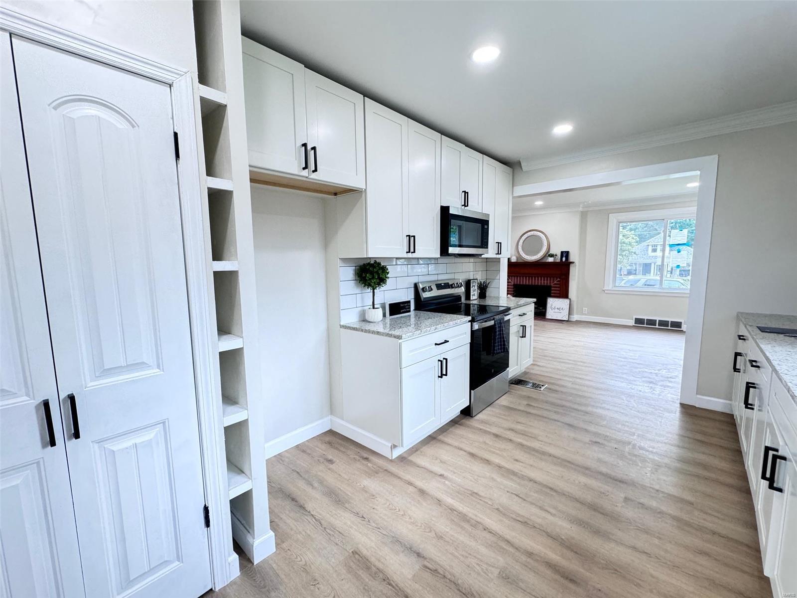 9004 Lackland Road St. Louis, MO 63114 - Photo 8 of 23 Gallery Image 8