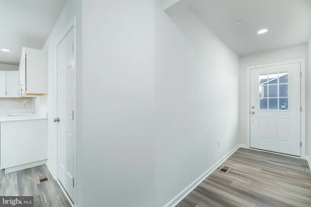 a view of utility room