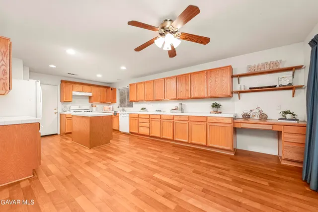 $539,999 | 43635 Castle Circle, Lancaster, CA 93535