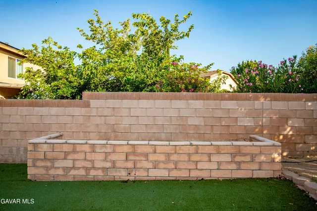 $539,999 | 43635 Castle Circle, Lancaster, CA 93535