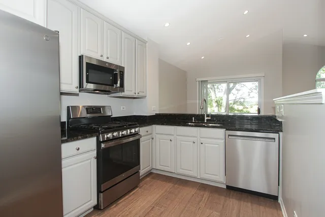 $2,400 | 2352 Dawson Lane, Algonquin, IL 60102