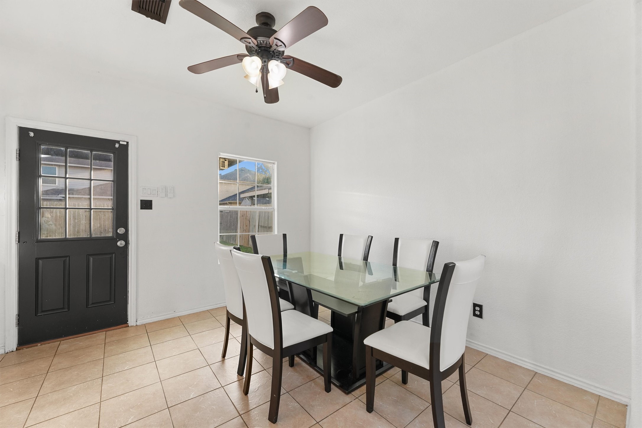 3114 Trinity Joe Lane Humble, TX 77396 - Photo 12 of 28 a view of a dining room with furniture