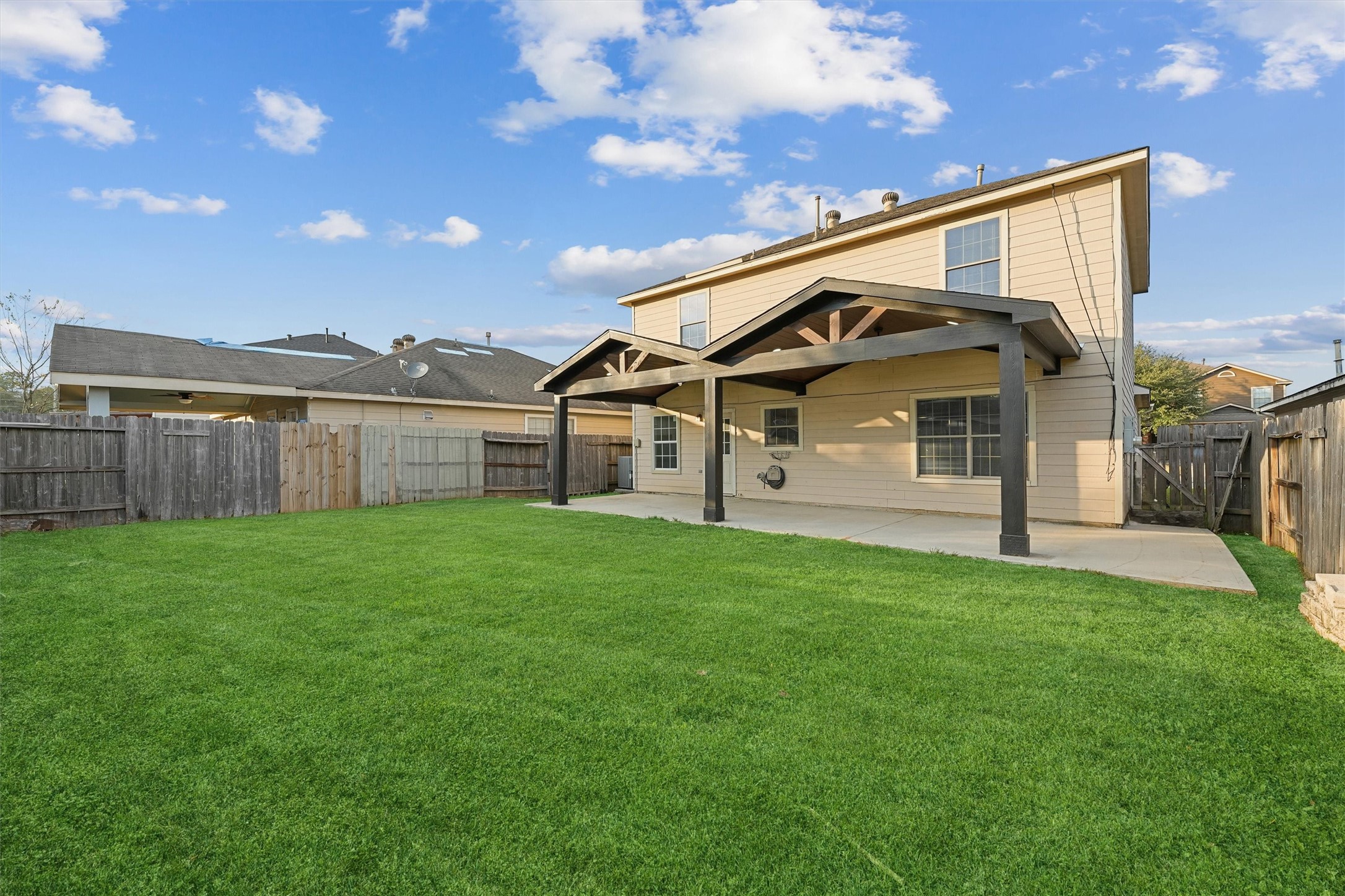 3114 Trinity Joe Lane Humble, TX 77396 - Photo 28 of 28 a view of a house with backyard and garden