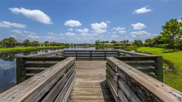 a view of outdoor space with sitting space